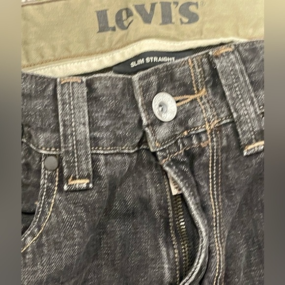 Levi’s Slim Straight Jeans size 31 wide and 32 Length - Picture 4 of 9